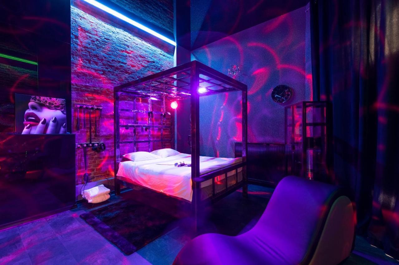 Bdsm Apart Grey Manufaktura Centrum Miasta Legionow 18 Parking Bezplatny , Dla Doroslych Adults Only Лодзь Екстер'єр фото