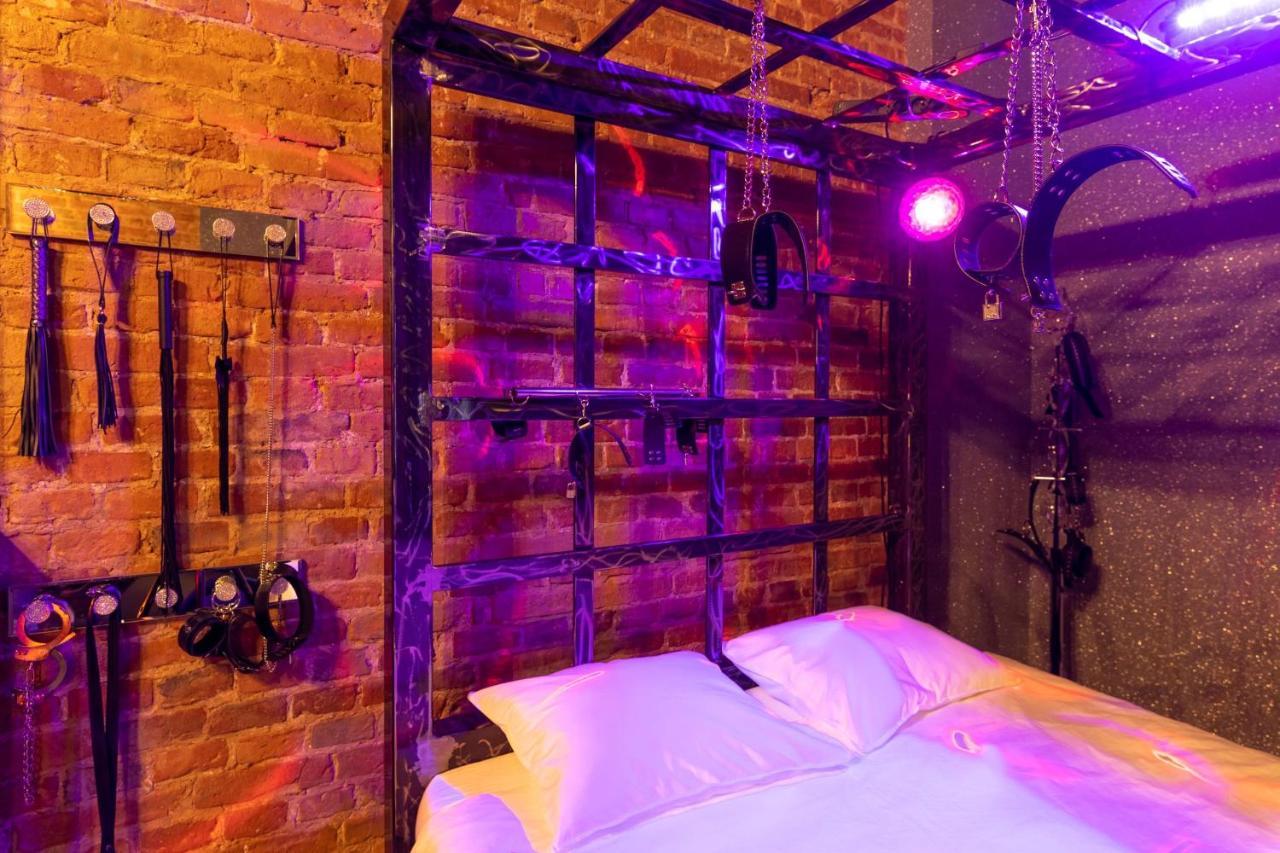 Bdsm Apart Grey Manufaktura Centrum Miasta Legionow 18 Parking Bezplatny , Dla Doroslych Adults Only Лодзь Екстер'єр фото